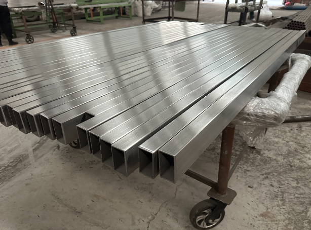 唐山新能源汽车用不锈钢方管 现货